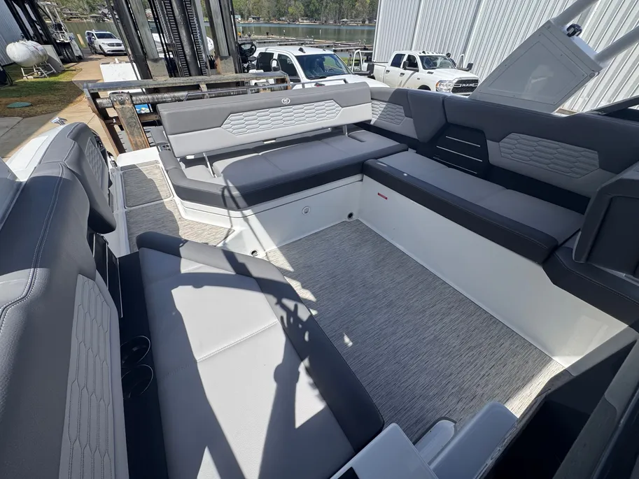 Boat thumbnail 7