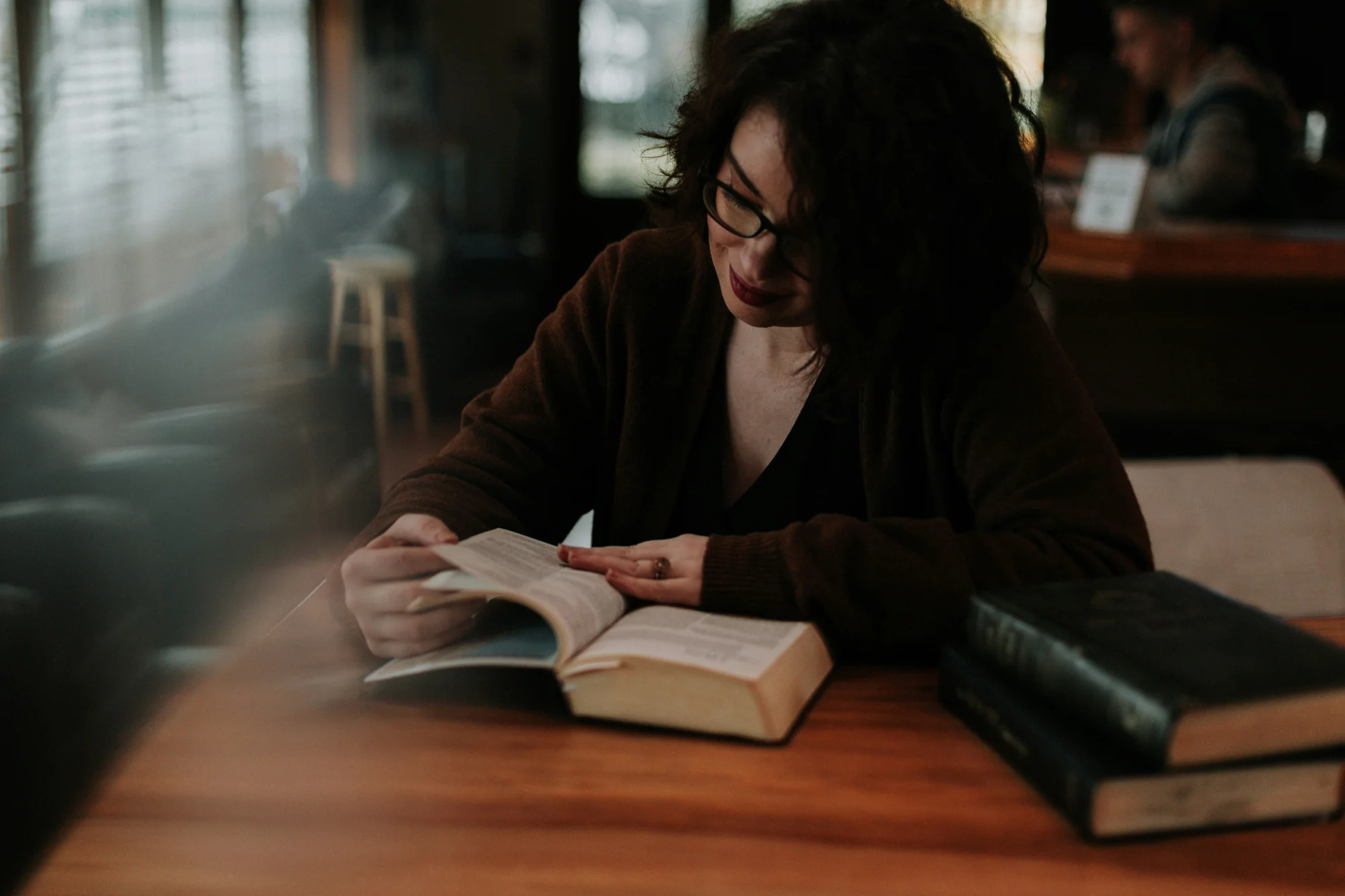 Aprendizado profissional e aquisição de conhecimento por meio de livros ou cursos