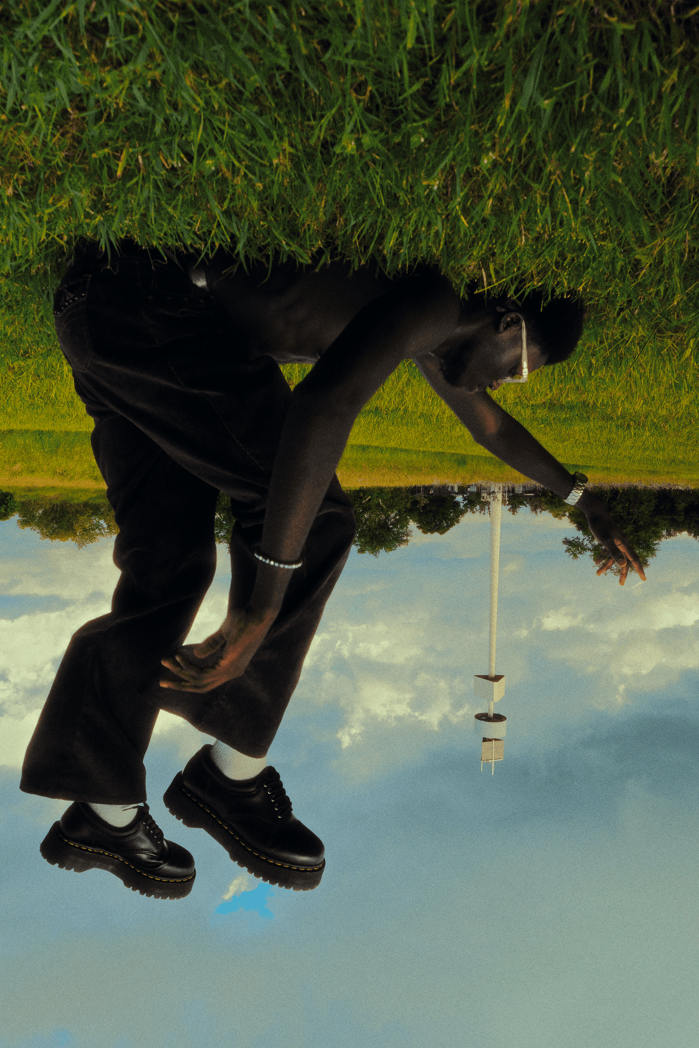 iPhone Mockup represent a screenshot of this App