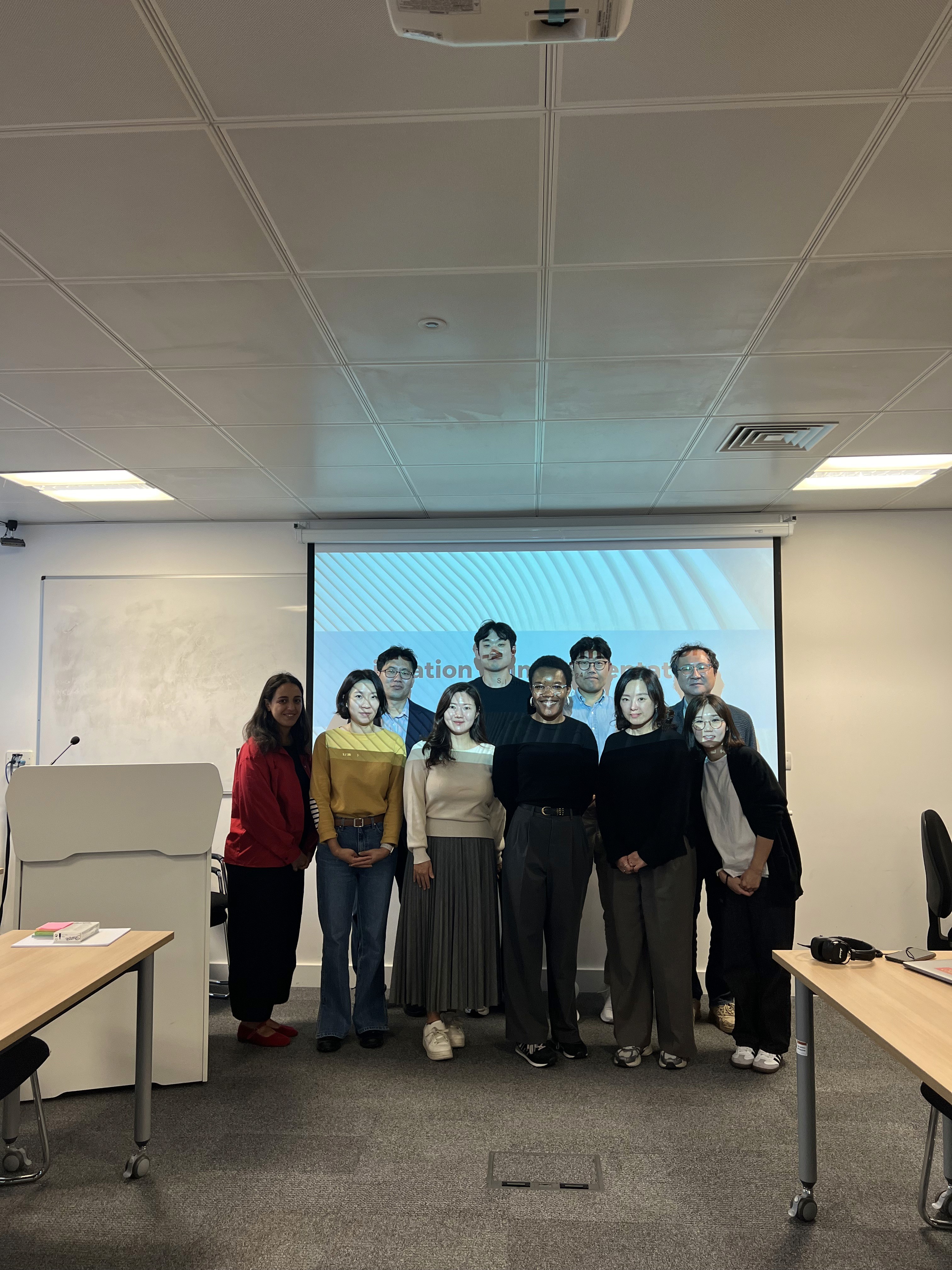 Stephanie S.I Ohumu training Korean journalists at LSE
