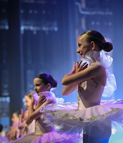 Ballerinas on stage