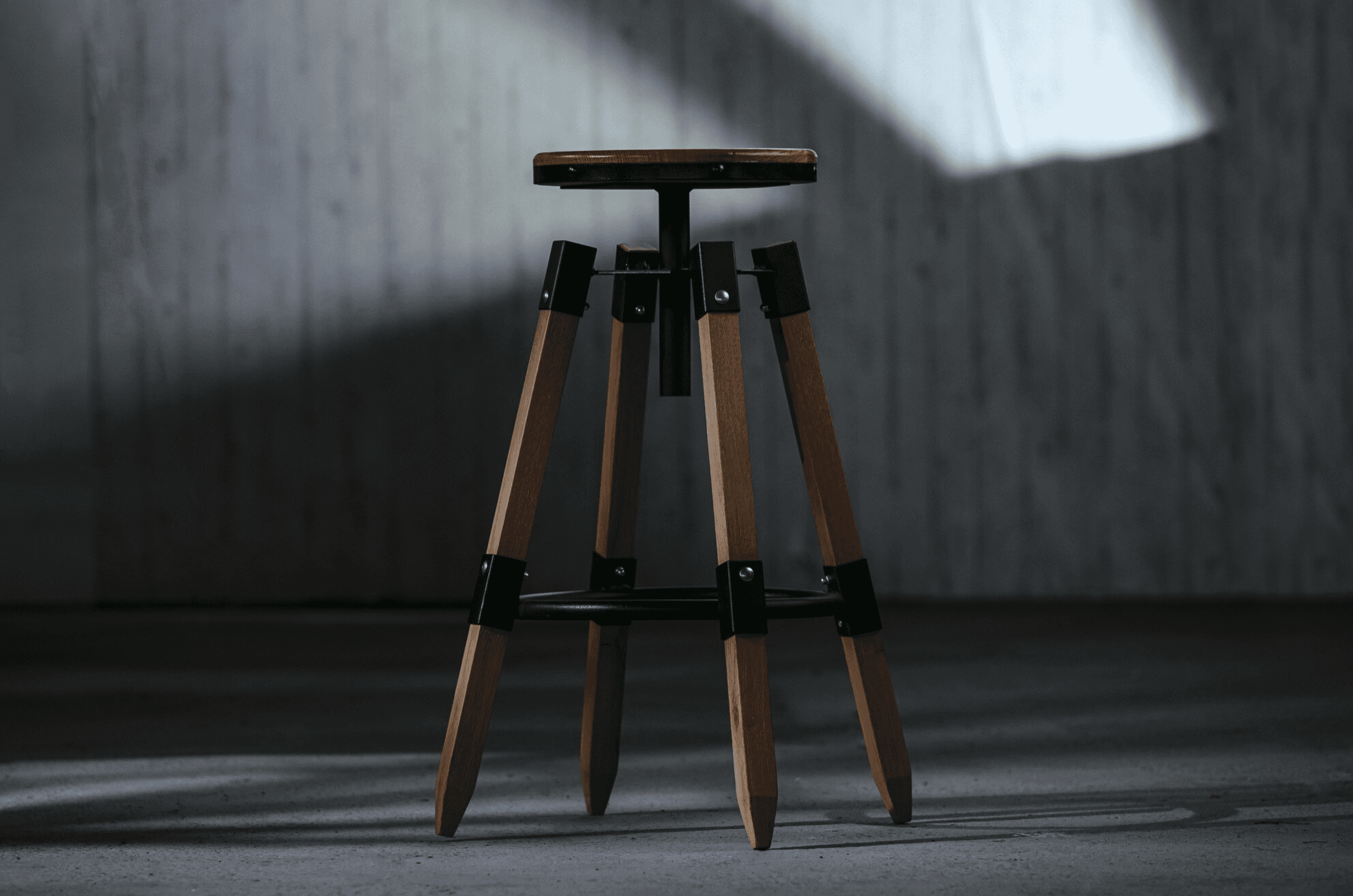 stołek w stylu loft