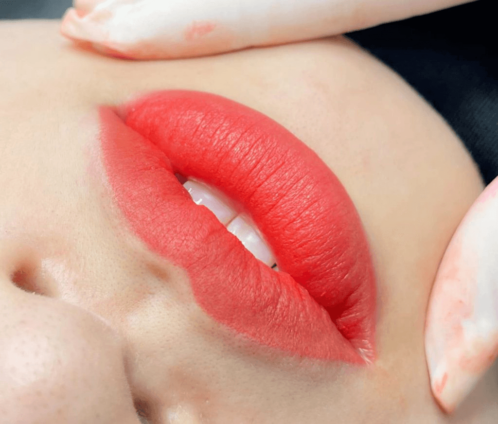 Hướng dẫn chăm sóc môi sau khi xăm để môi lên màu chuẩn