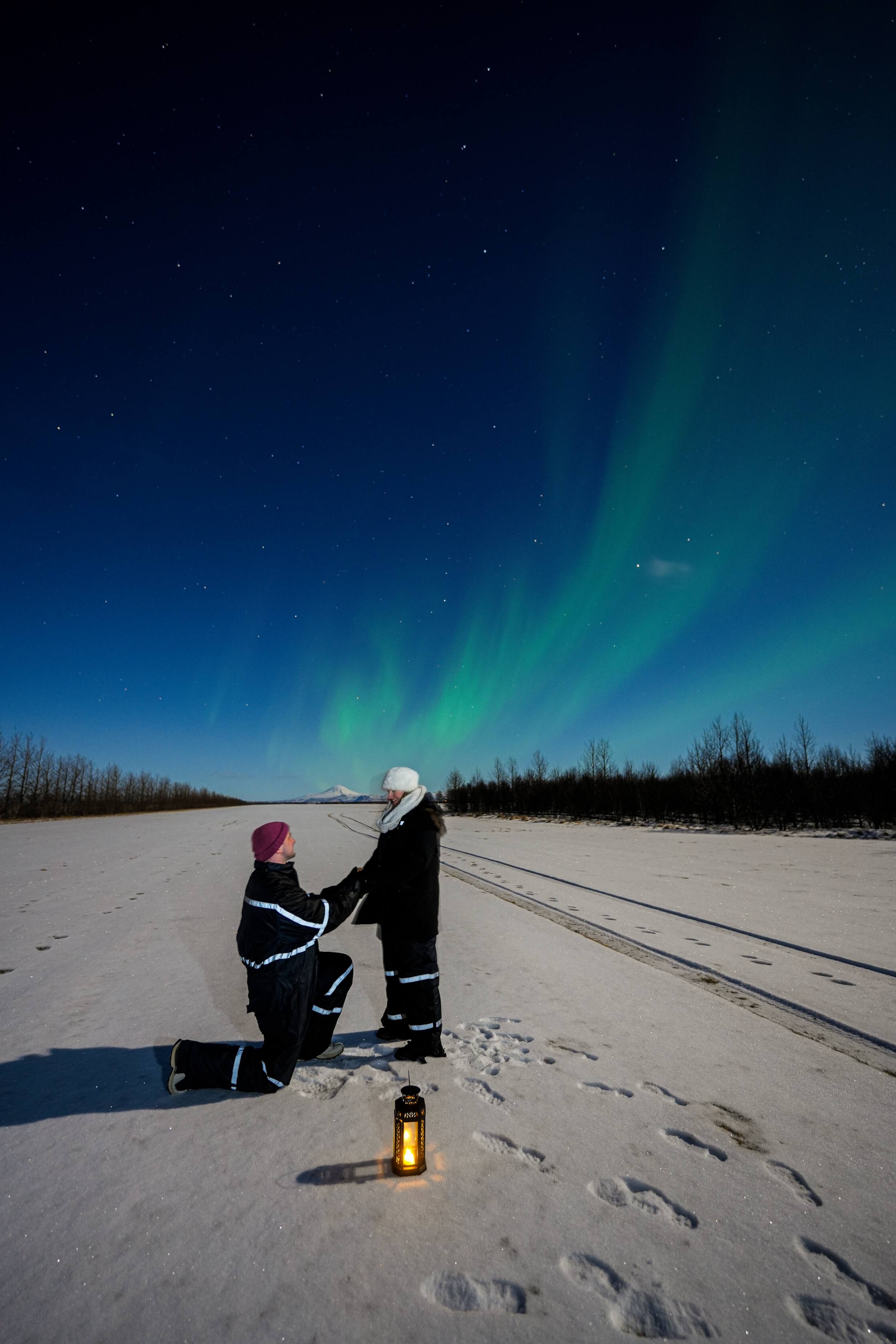 Northern Lights tour photography from Aurora Experts in Iceland, featuring guests beneath the aurora, winter landscapes, and vivid skies over remote Icelandic locations.