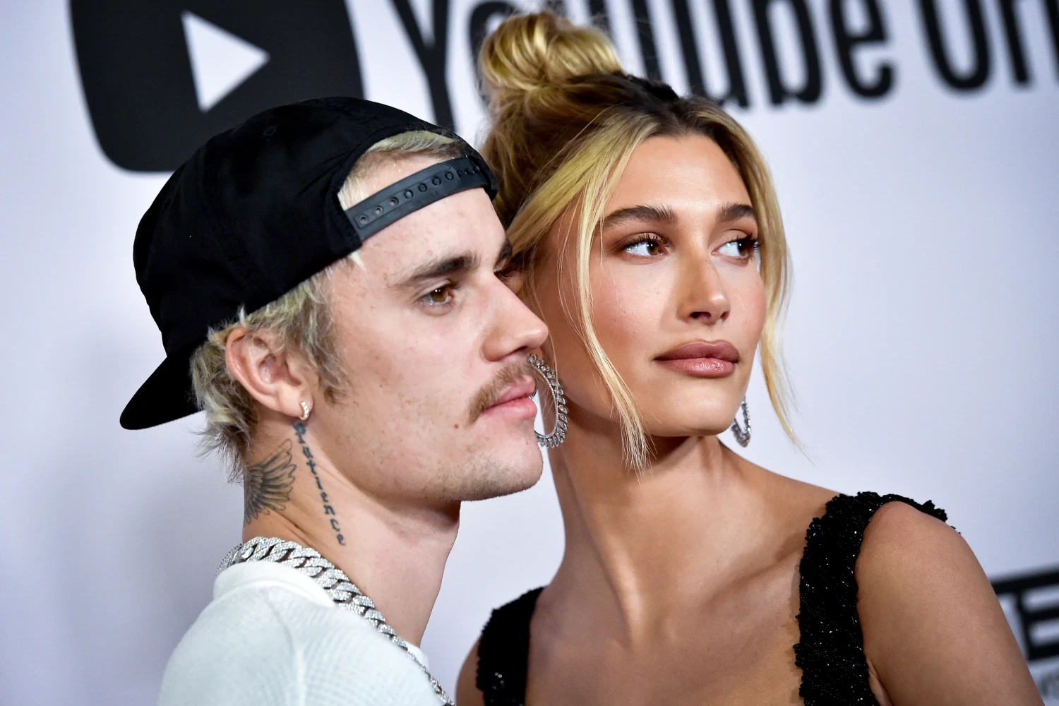 haily bieber at a show - Hailey Bieber Hair