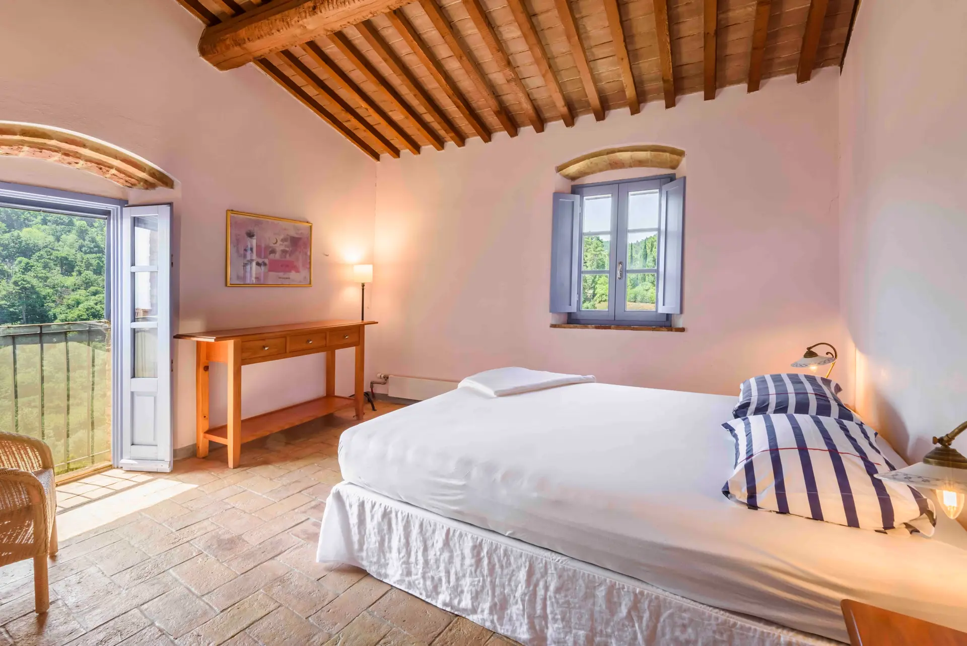 Luxury minimal chair