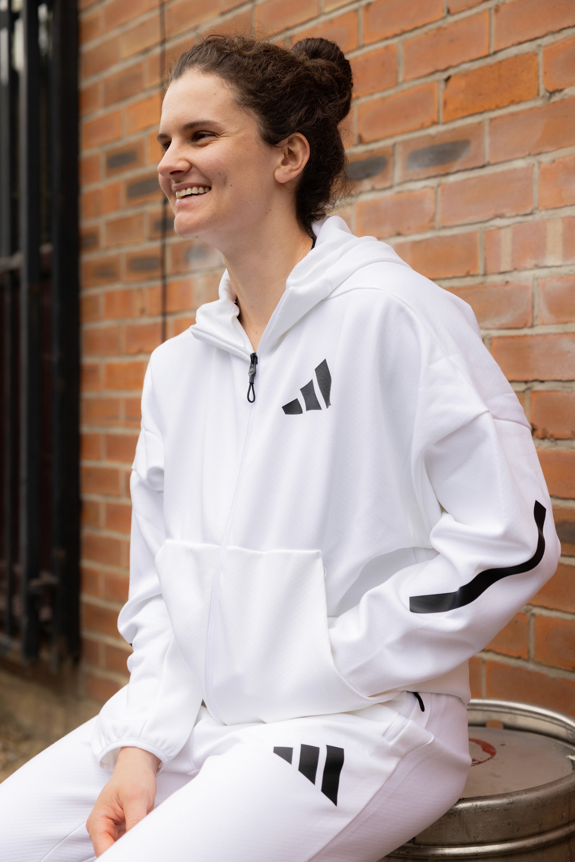 Adidas Z.N.E / Laura Wolvaardt