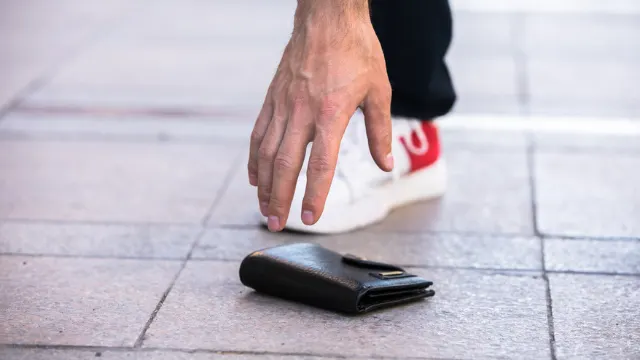 5 raisons pour lesquelles tu ne devrais pas vendre tes placements malgré des pertes de cours persistantes