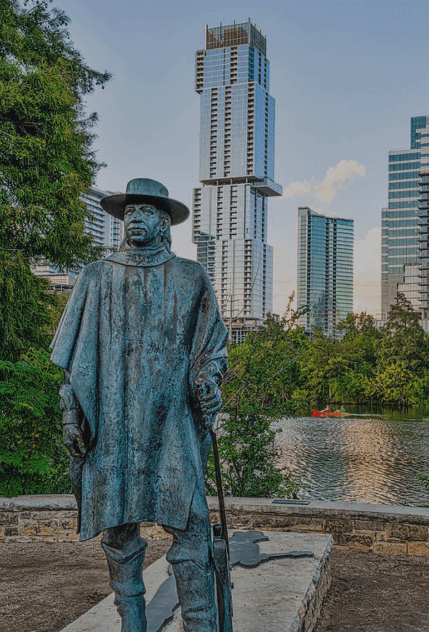 Concetrated triathlete grayscale