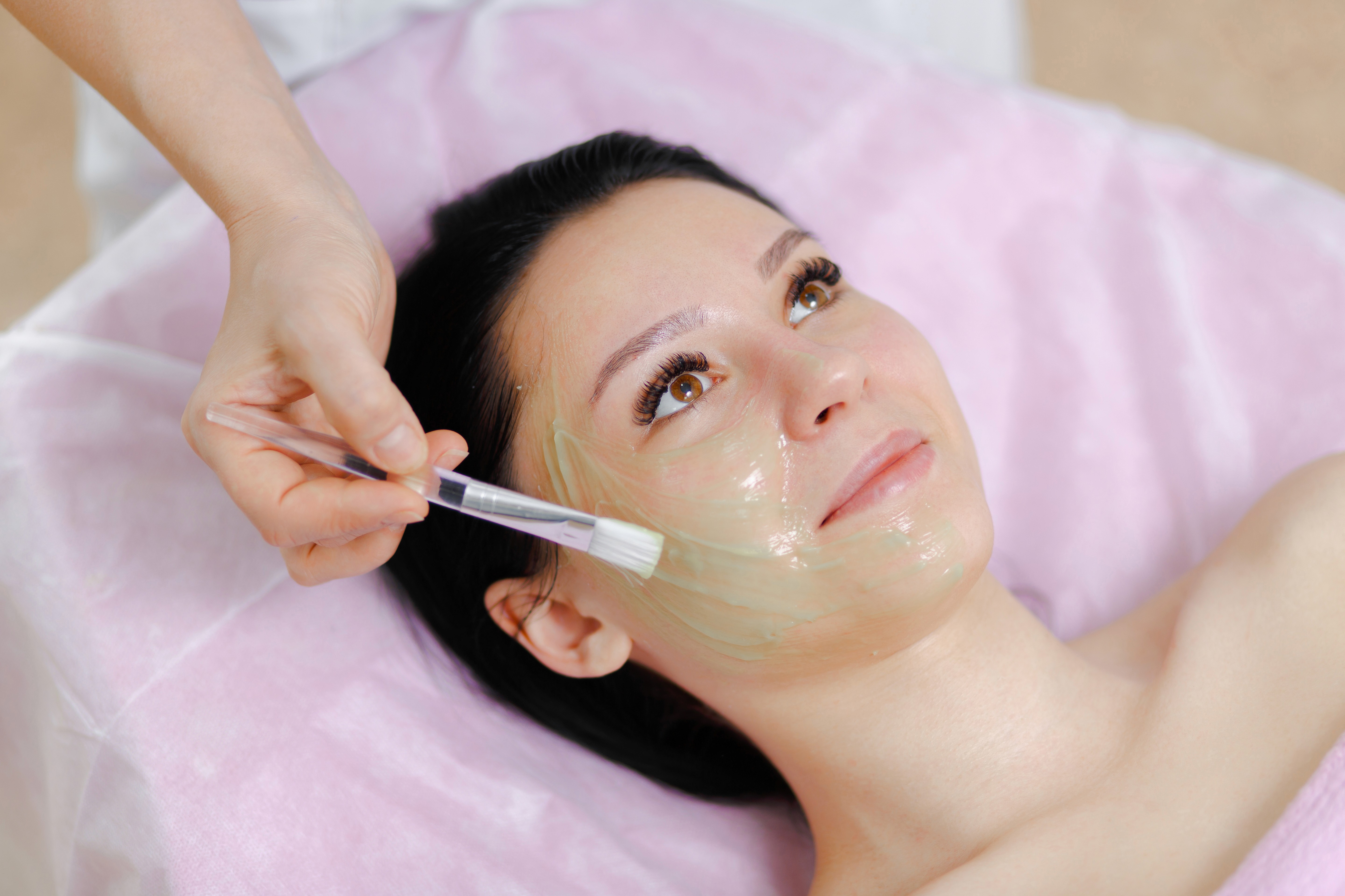 How Does A Chemical Peel Work?