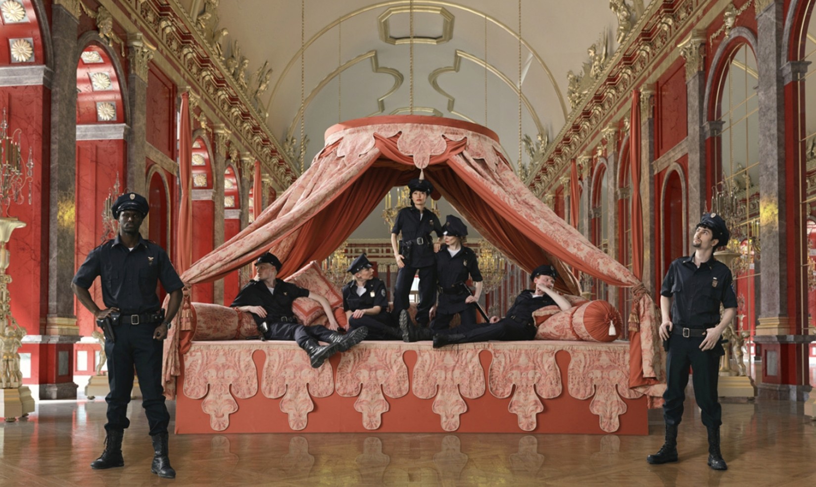 Humble Cottage (험블 코티지), 2023–2025  Single-channel, 4K video, sound, black and white / 싱글 채널, 4K 비디오, 사운드, 흑백  Edition 2/5 + 2 AP / 에디션 2/5 + AP 2점  Duration: 5:37 / 러닝타임: 5분 37초