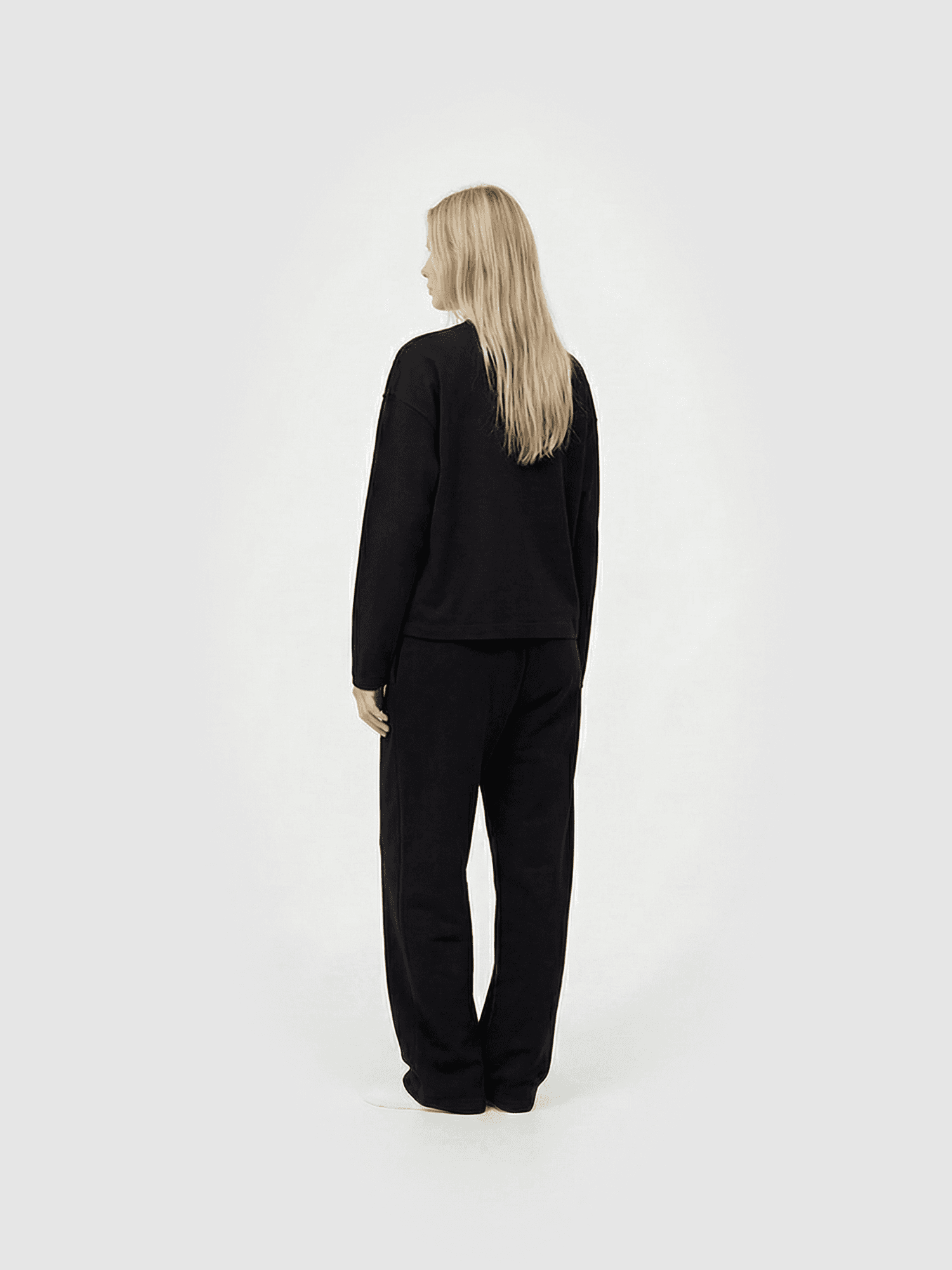 Product Detail Shot of a thick ribbed coller on t-shirt