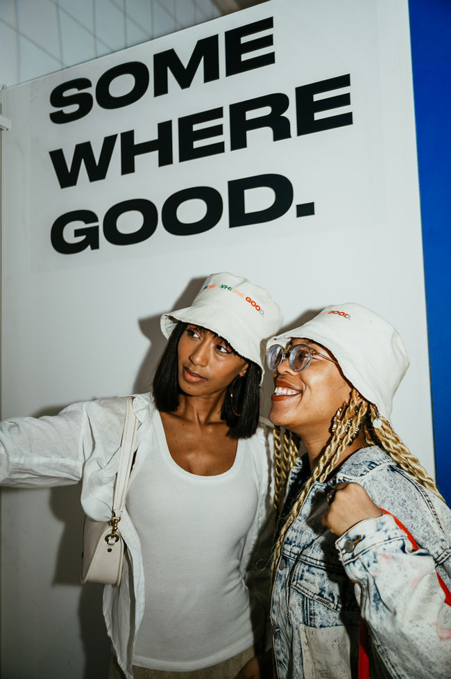 Here comes the alt text