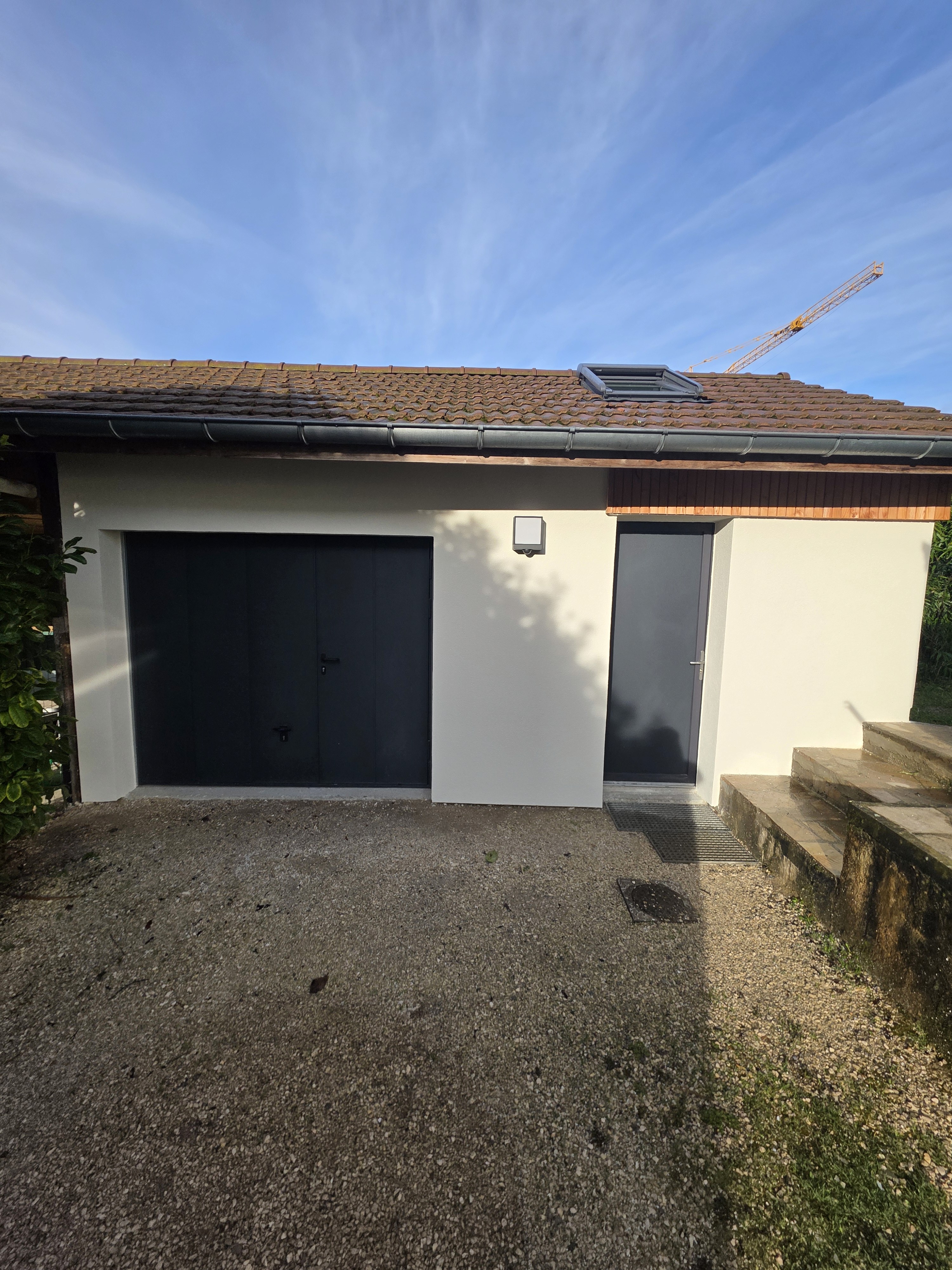 rénovation et ravalement de façade réalisé par NT Maçonnerie en Isère