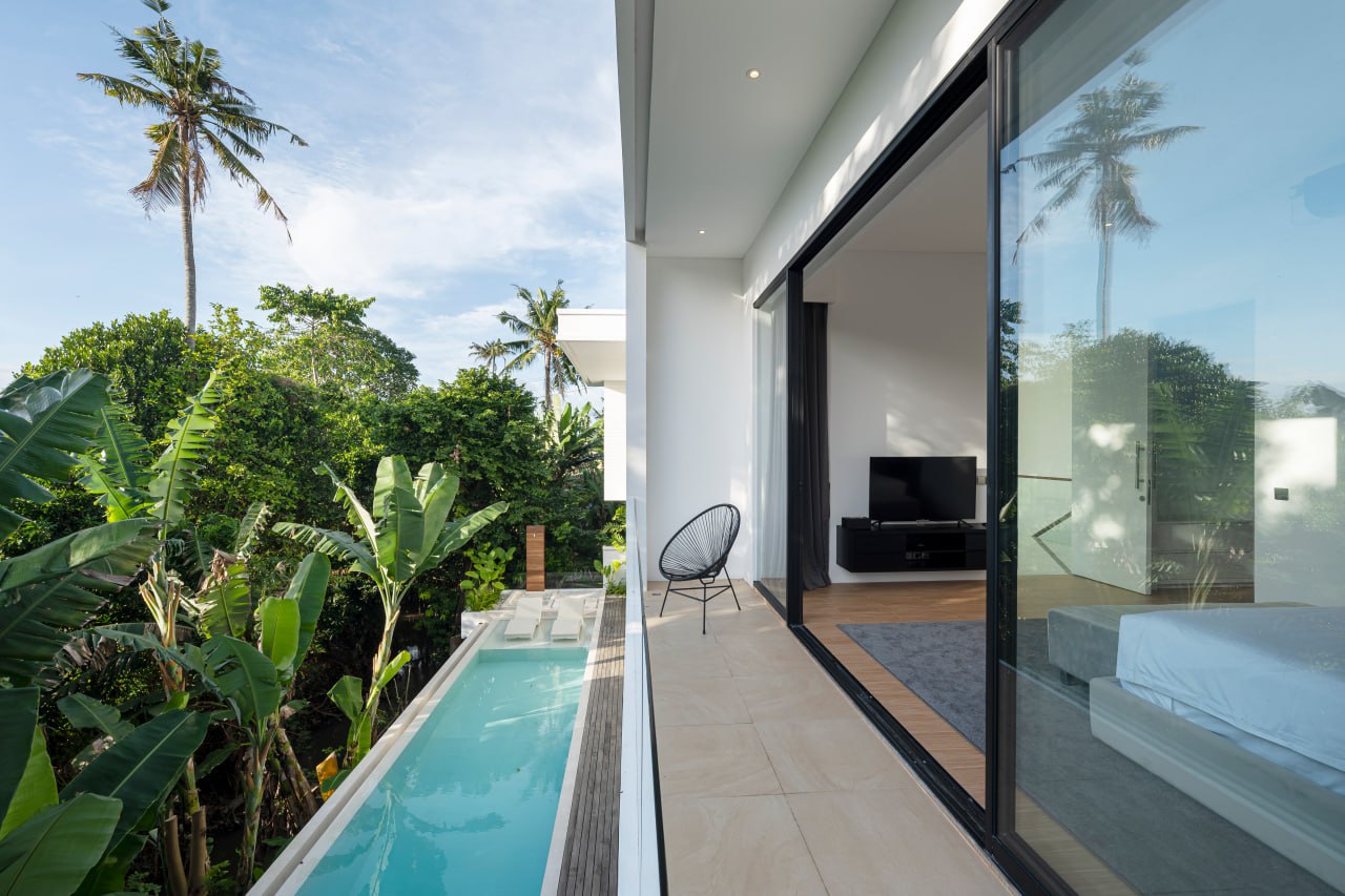 Сompleted designer 2-bedroom villa in Canggu (Babakan) with a panoramic pool overlooking jungle and rice field scenery