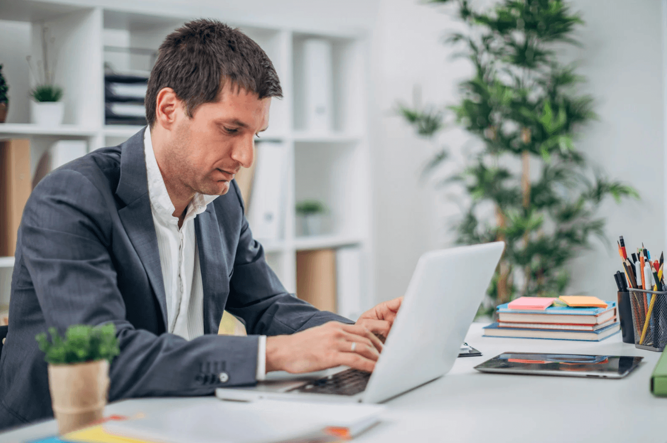 Amazon seller analyzing limited advertising dashboard data with restricted ASIN and keyword-level visibility.