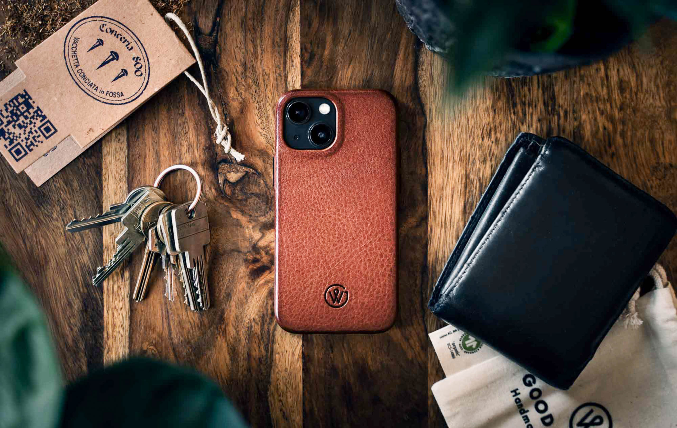 Ästhetisches Flatlay von Leder-Accessoires für hochwertiges Brand-Marketing in Graz von Leon Moik.