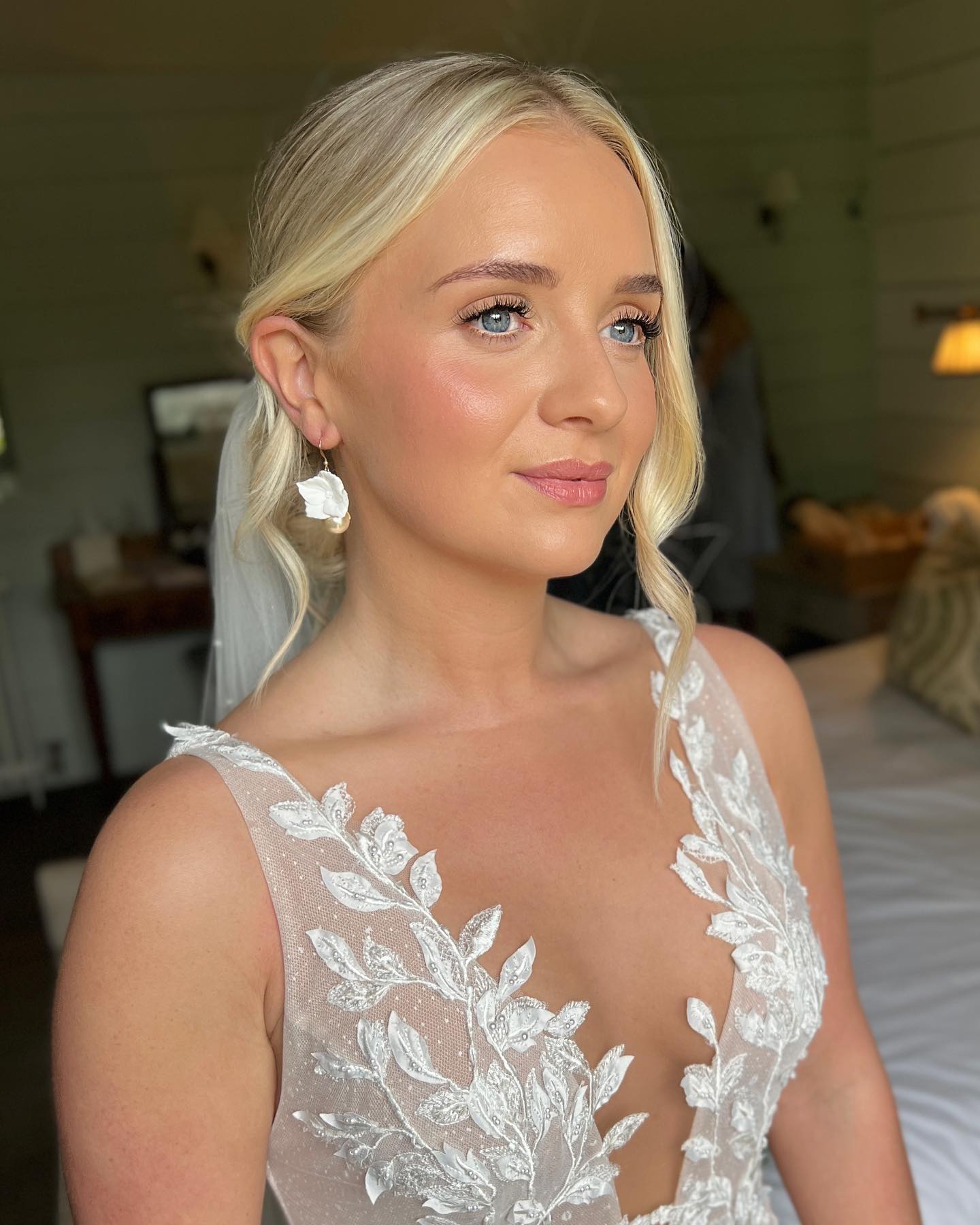 Creator-style beauty UGC frame for variant A/B testing