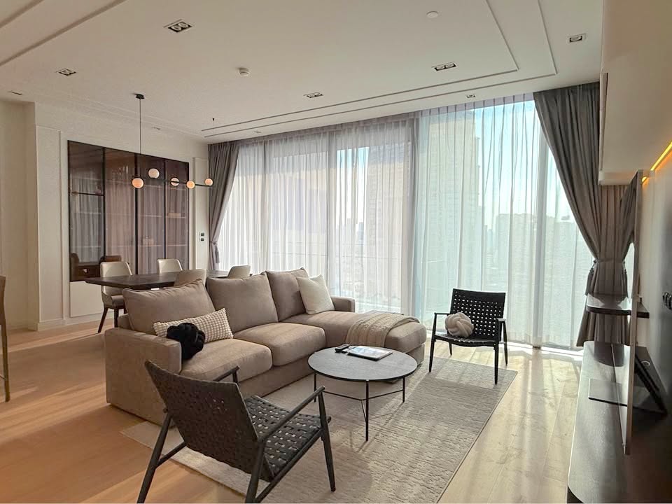 2 Bedroom Ultra-Luxury Pet-Friendly Phrom Phong 1