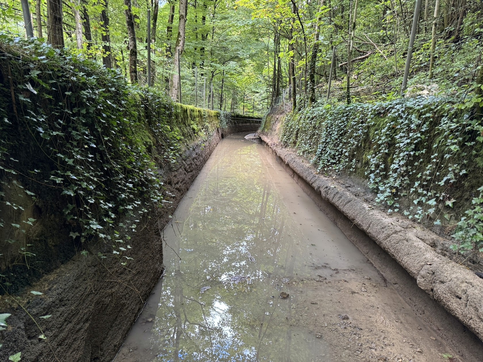Instandsetzungsarbeiten nach Erdrutsch