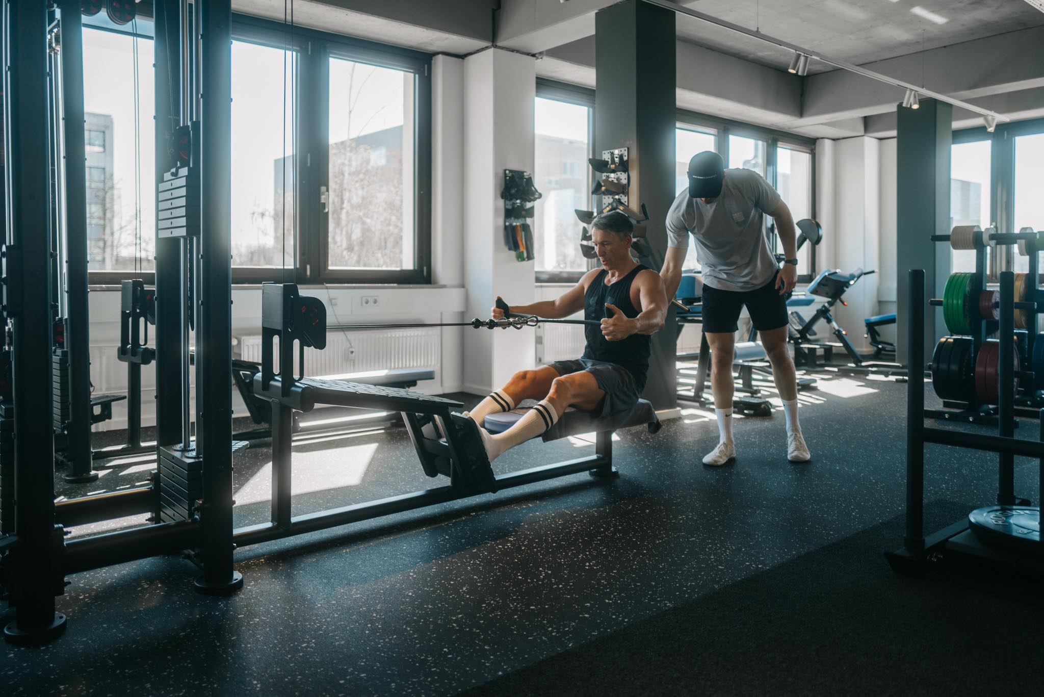 Personal Trainer Alex beim Personal Training mit Thilo
