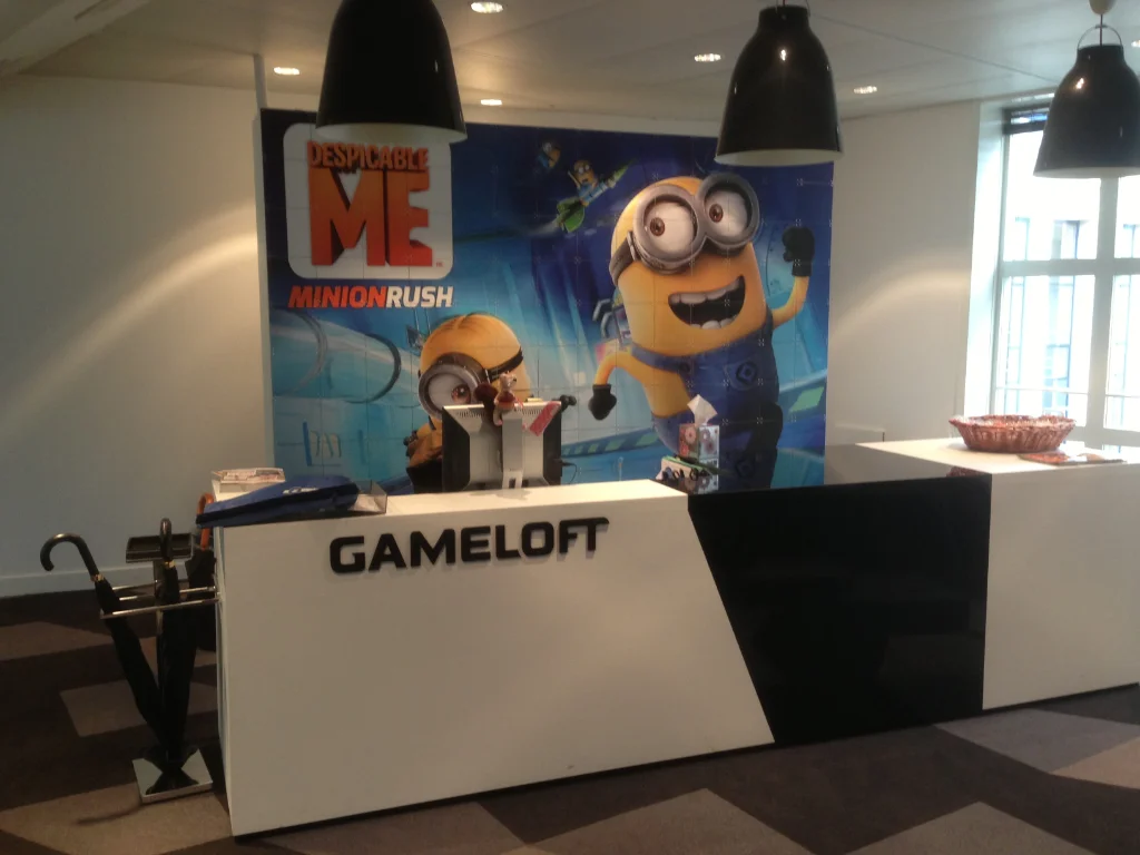 Gameloft Paris Desk
