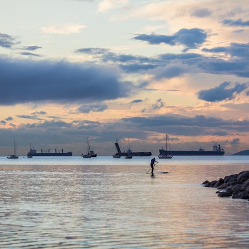 Sonnenuntergangs-Paddeltour in der English Bay