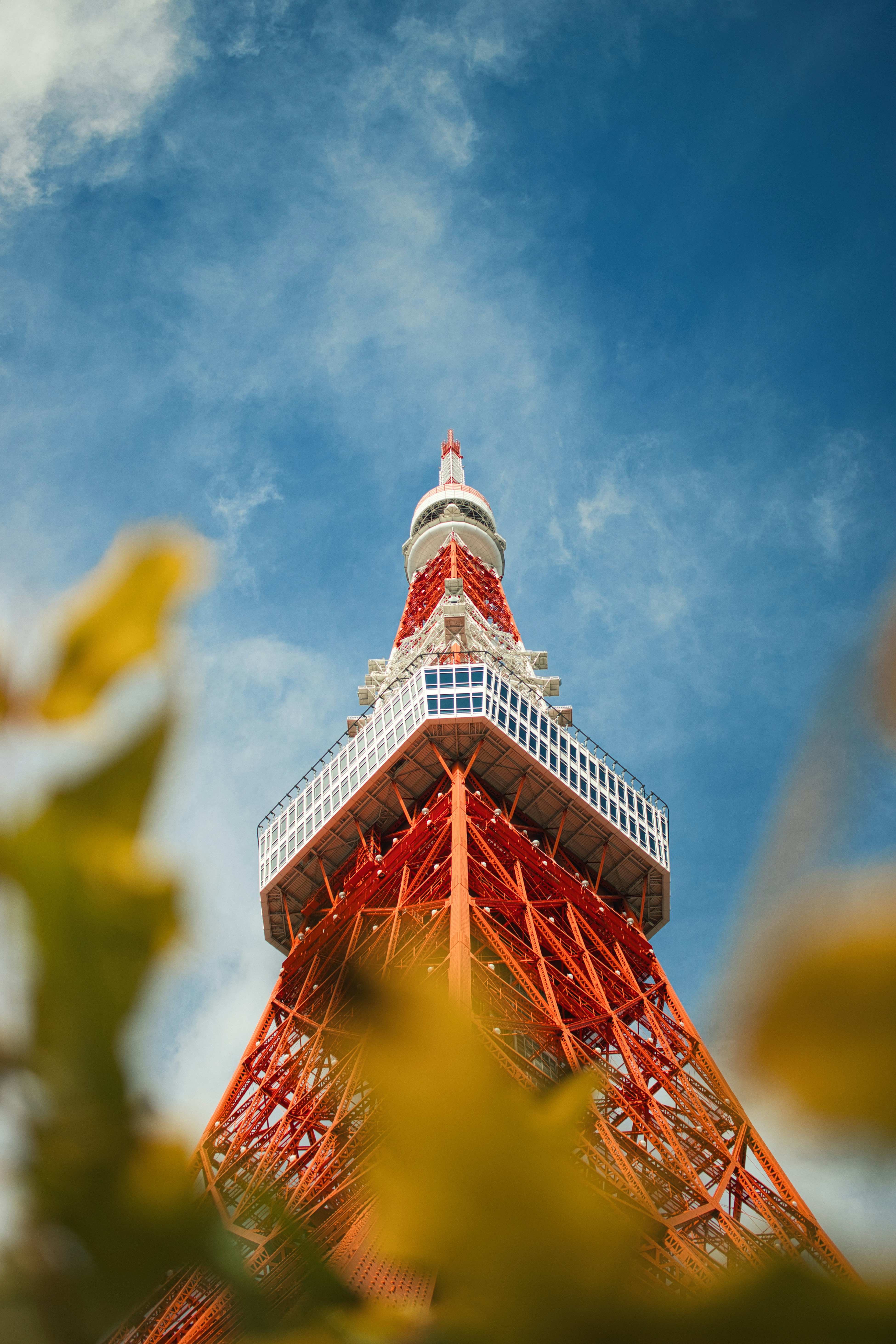 A view of the top of the eiffel tower