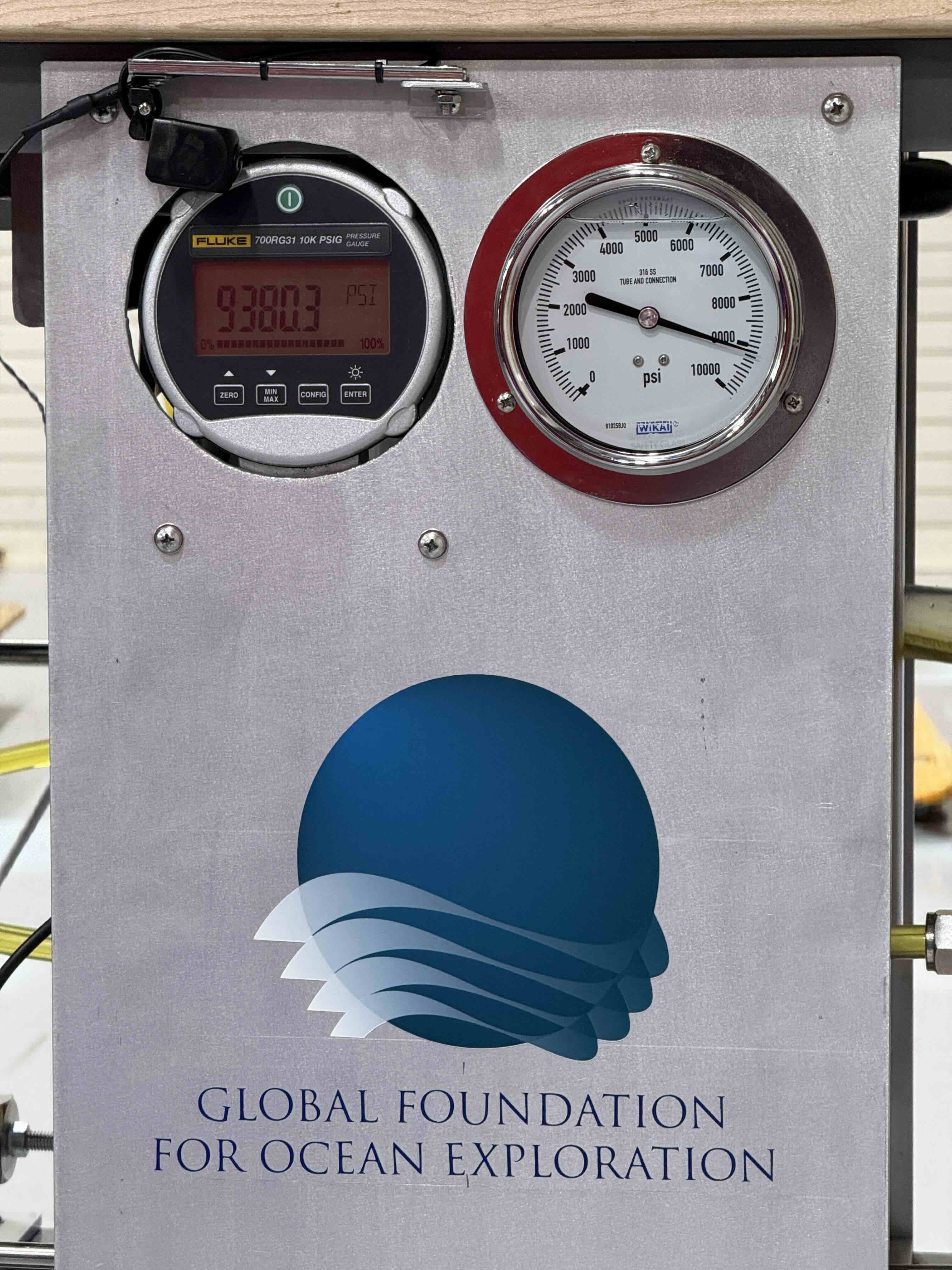 Test boards in the pressure chamber