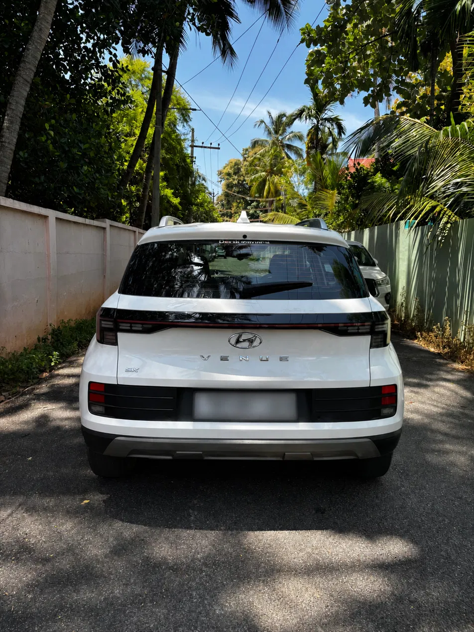 hyundai-venue-1.5-crdi-mt-sx(o)-img10