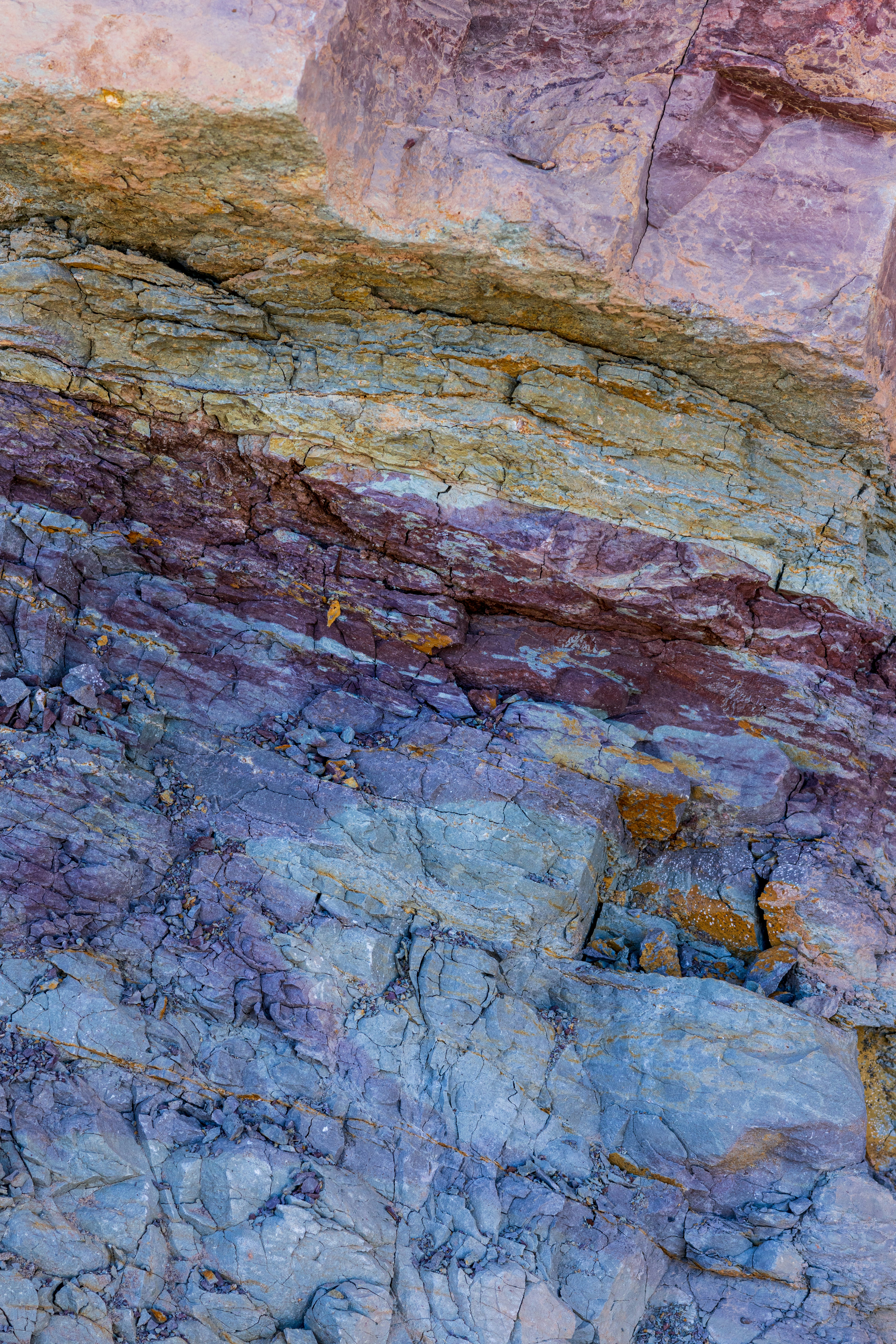 Picture of muti coloured rocks.