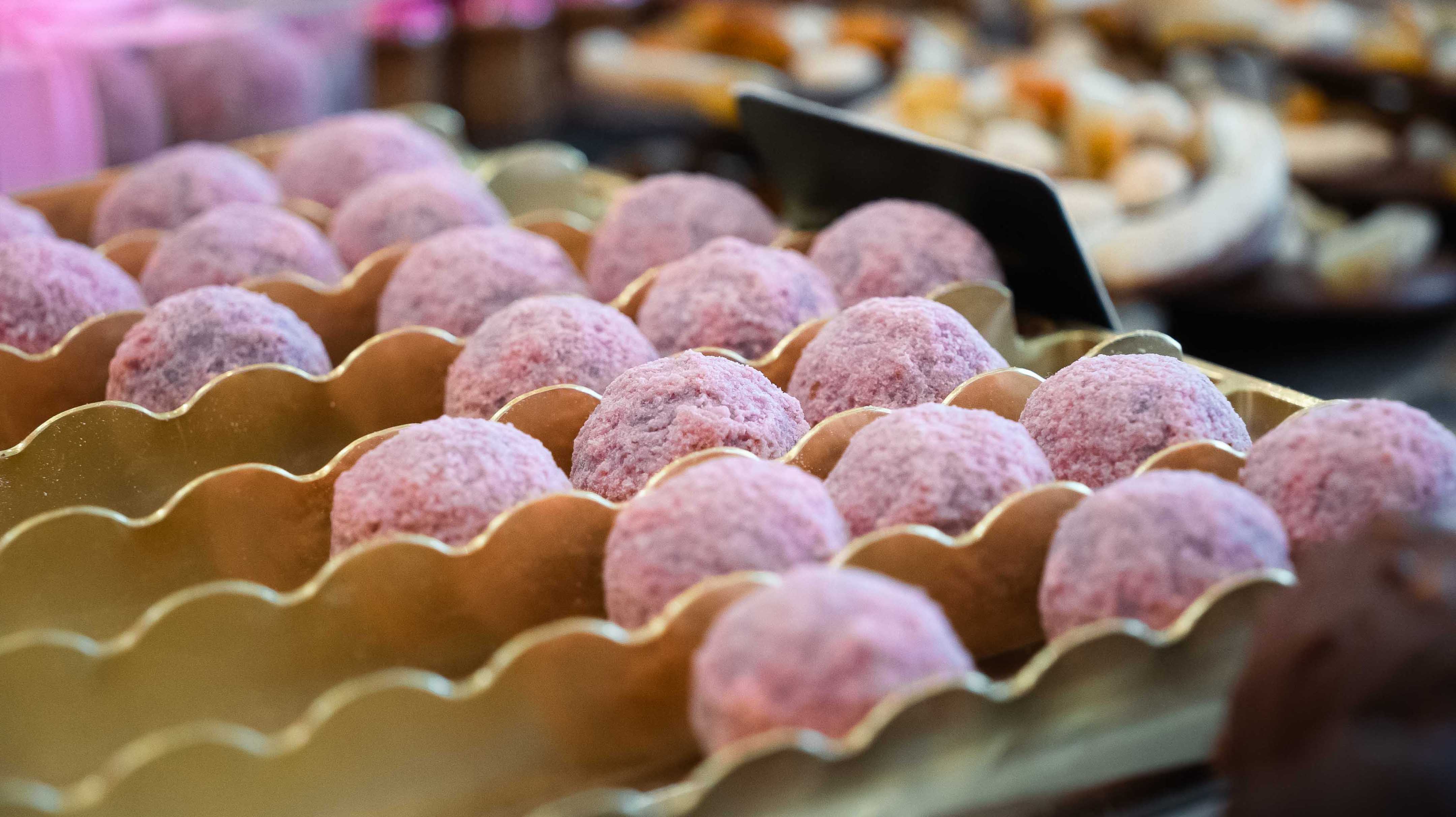 Perles en chocolat et biscuit rose de Reims au Sourire de Reims