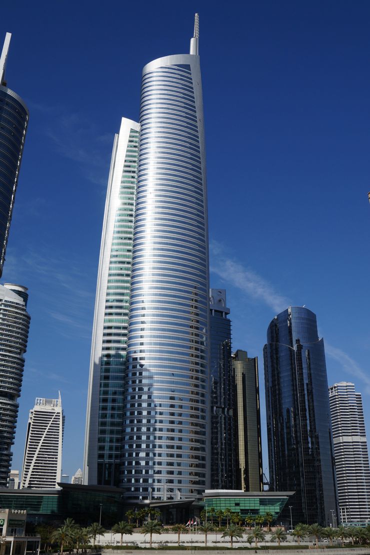 Luxury skyscrapers at Almas Towers Dubai, a top choice for real estate investment in JLT.b