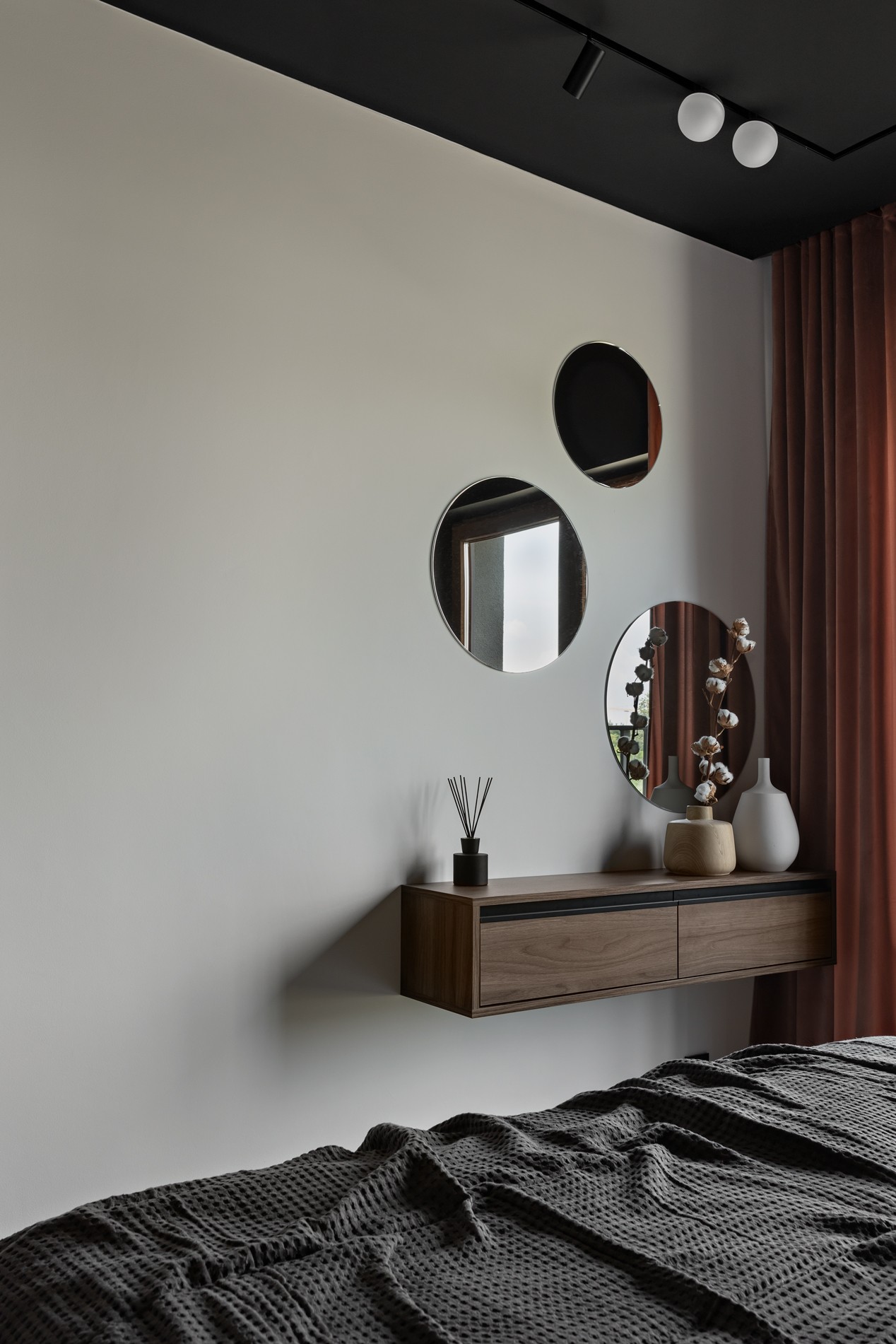 circular mirrors