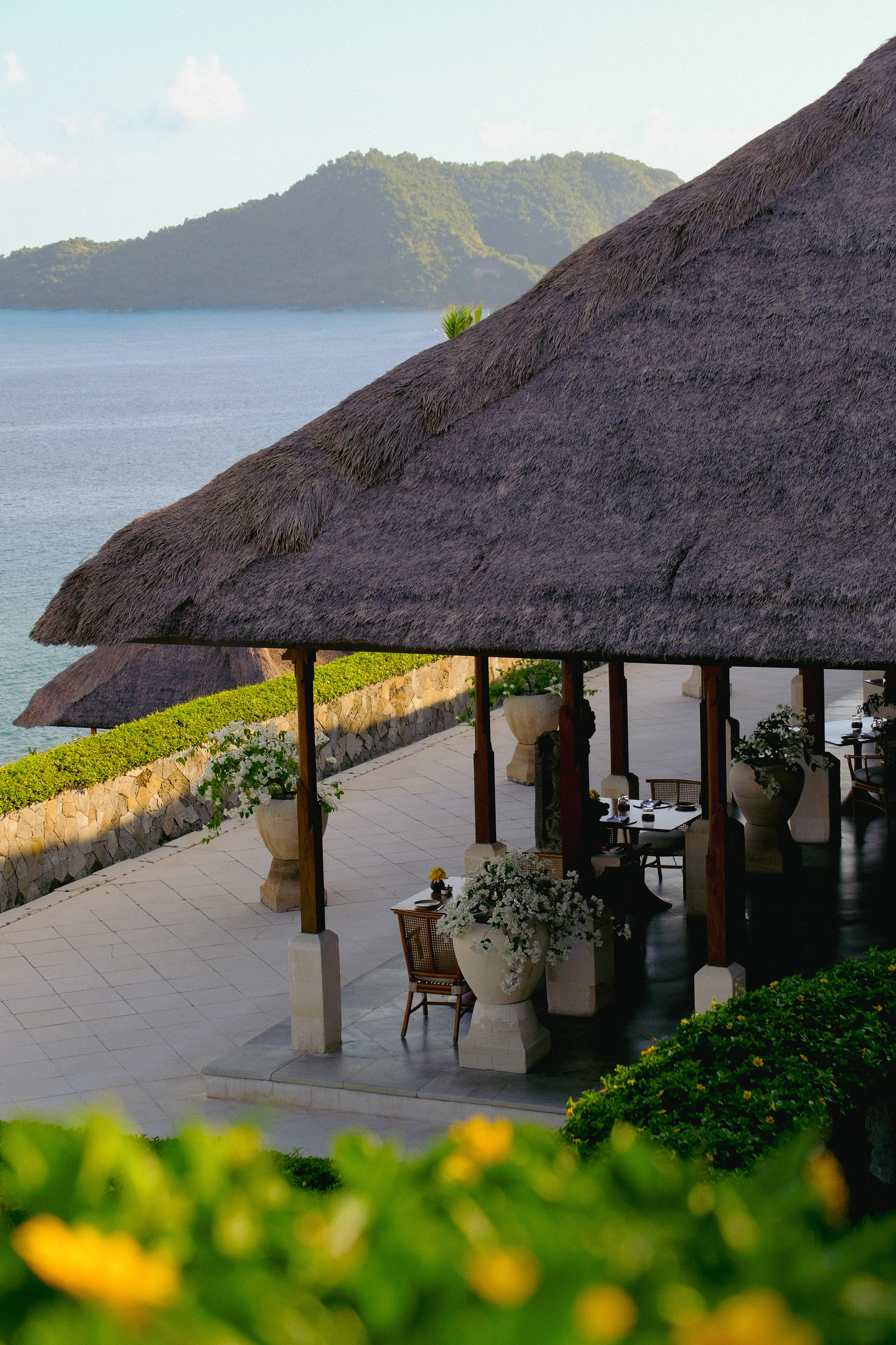 restaurant with view in amankila