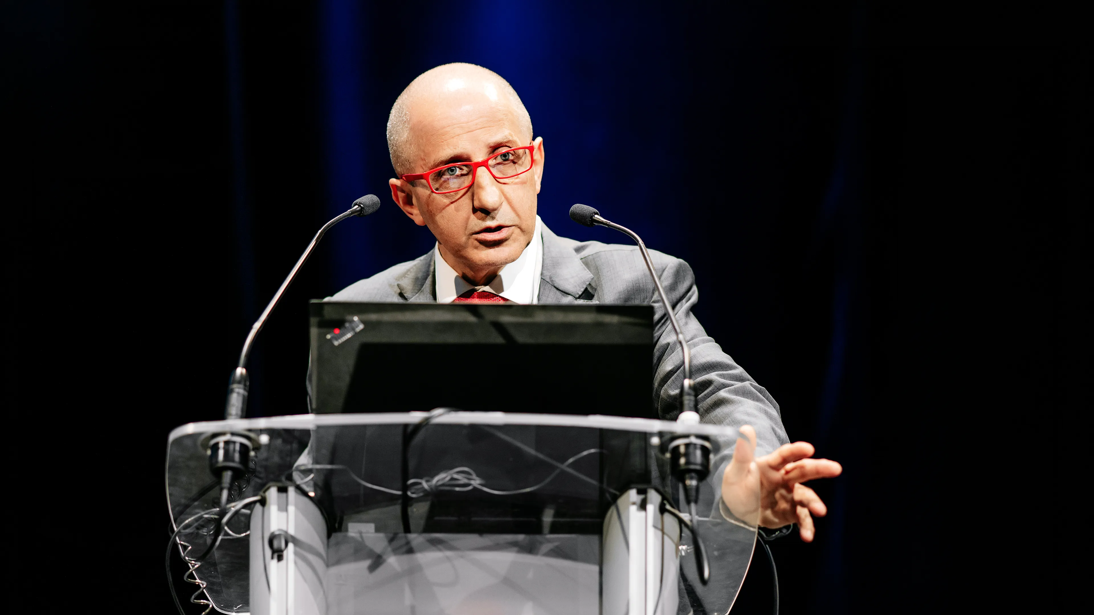 Prise de parole lors d'une conférence professionnelle