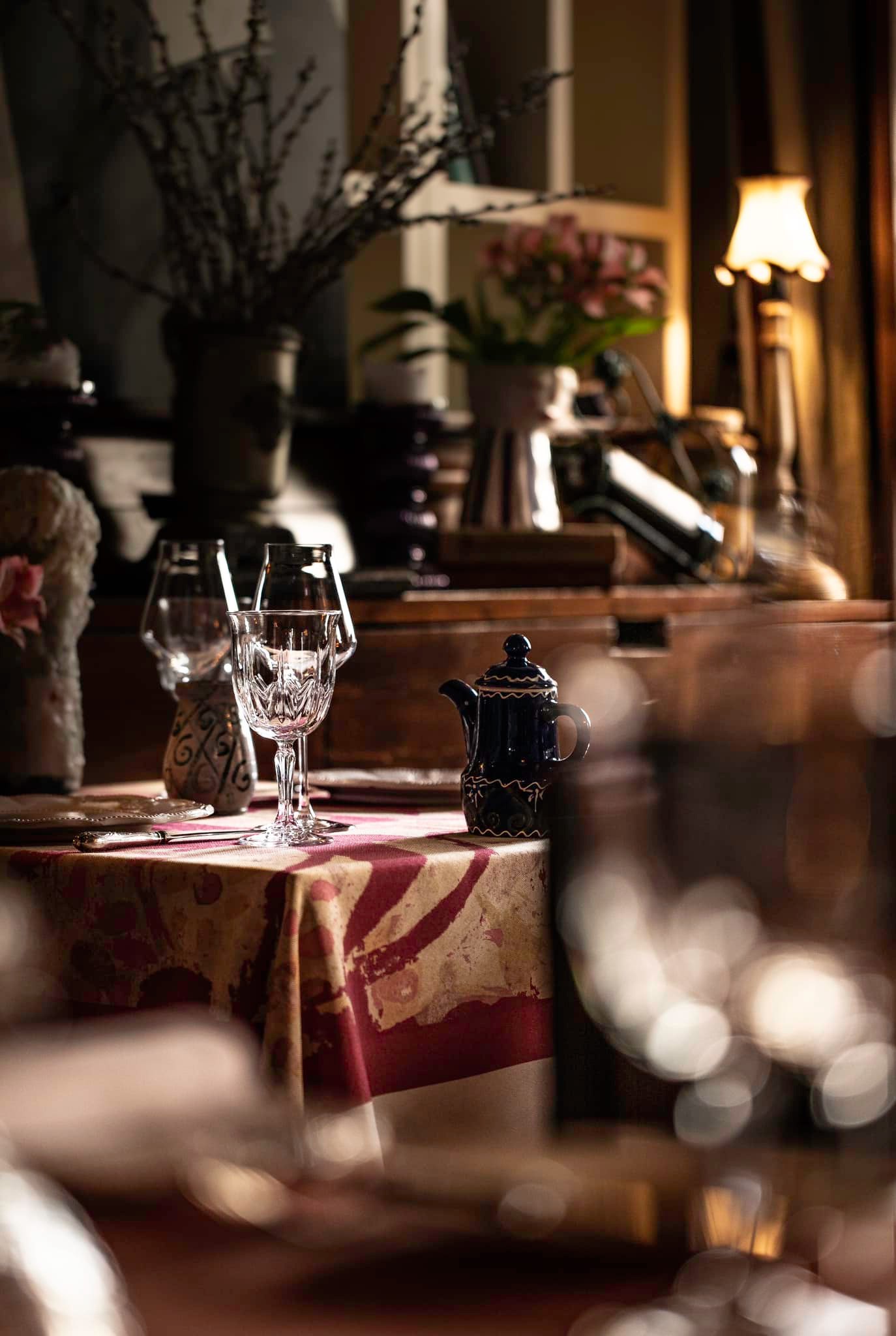 Barbarestan elegant dining