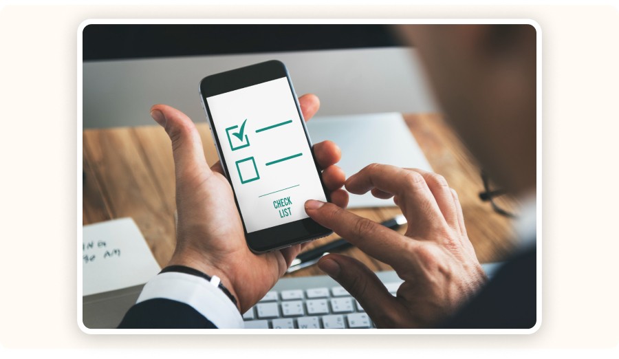 Smartphone with a checklist displayed