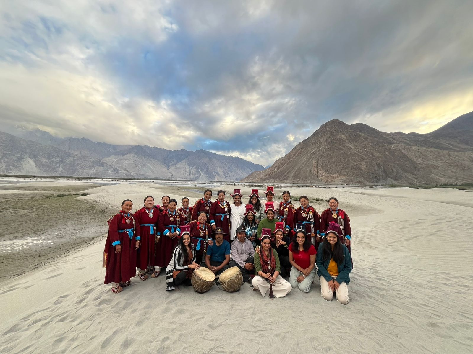 Womens explring the nature