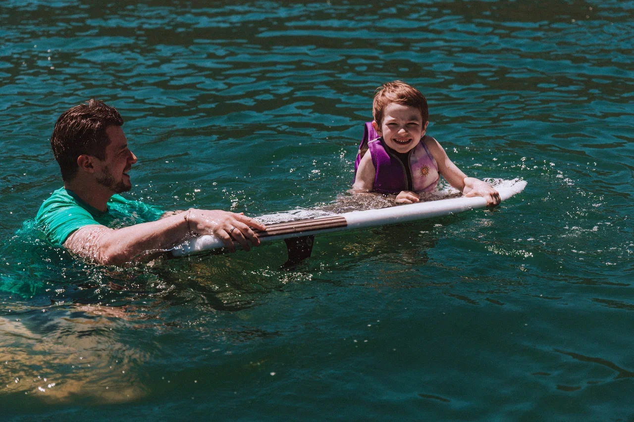 Kids on Wakesurf