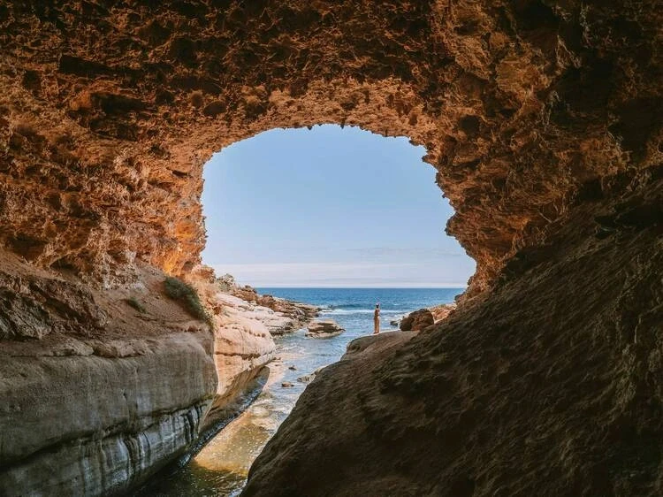 Ocean cave rock formation