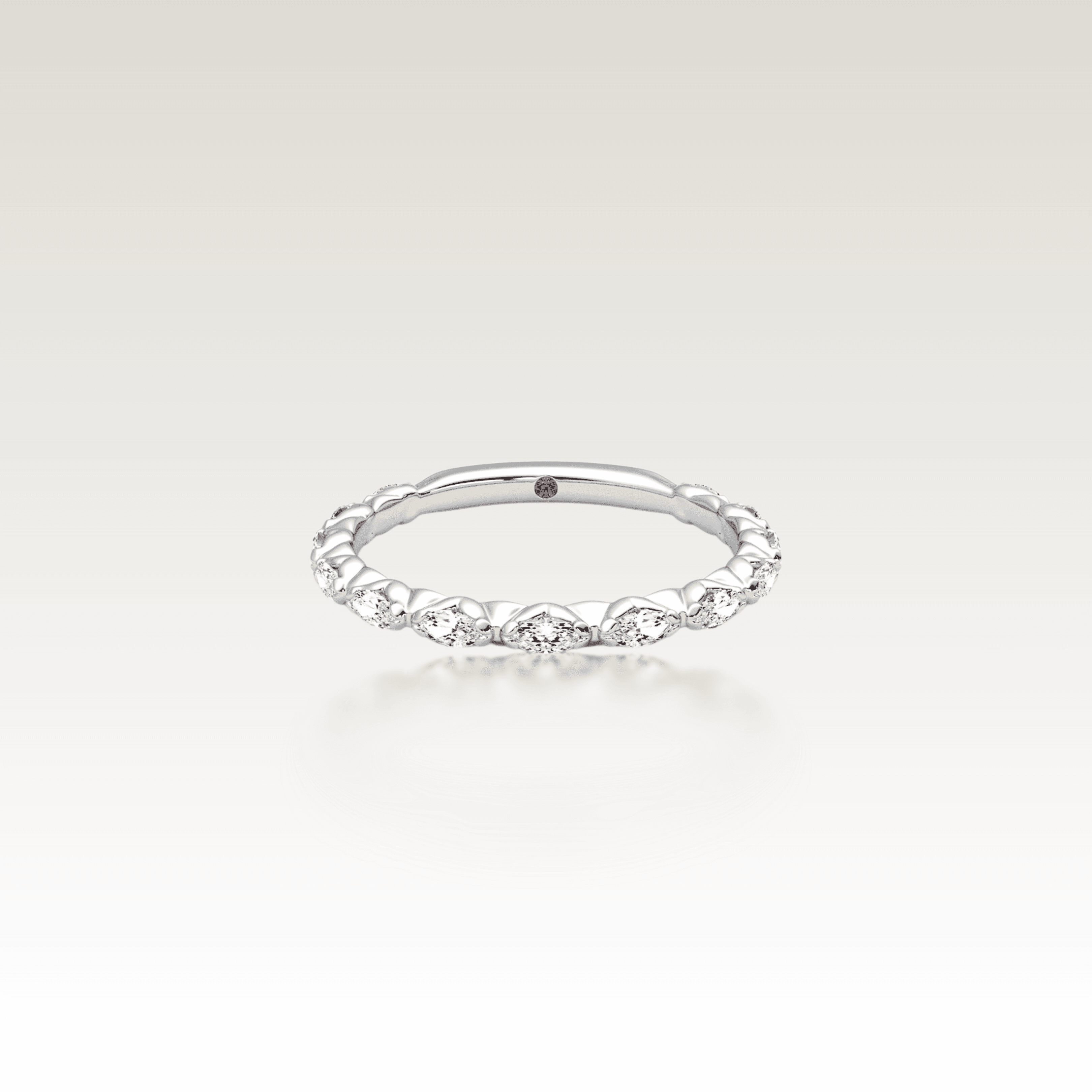 Her Wedding Band image 3