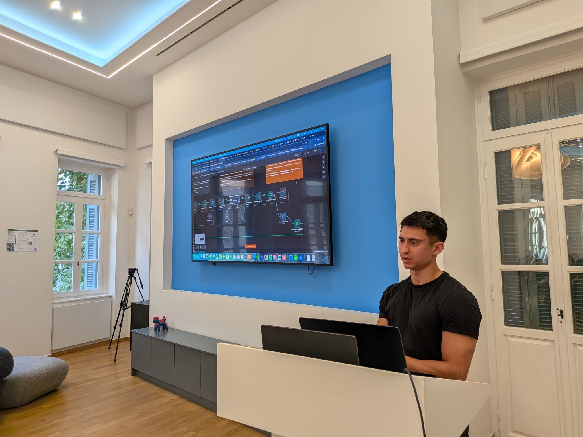Portrait of Fabian Schlicht, Founder of Silvercrest AI