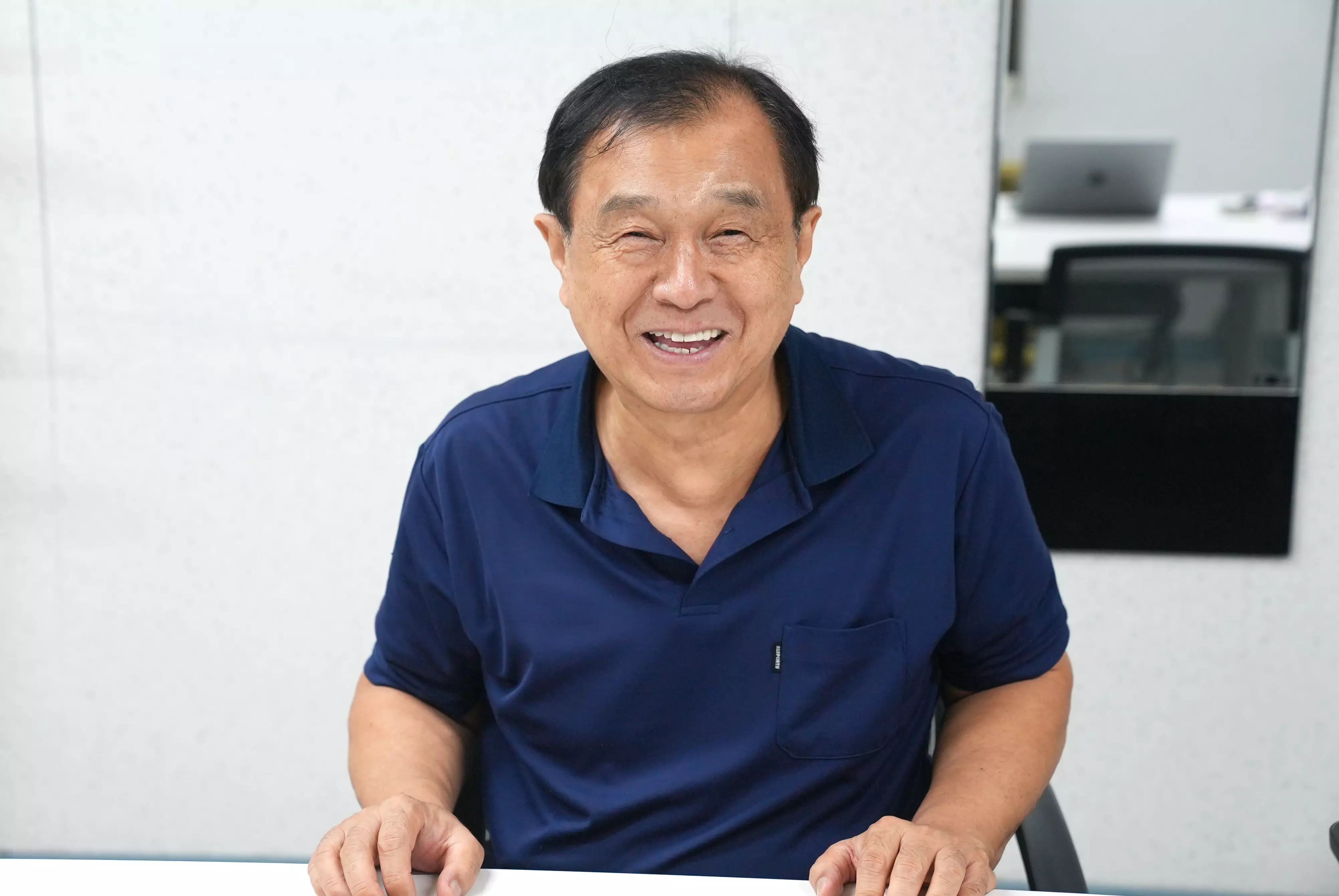 장안건영2차아파트 권성균 관리소장님이 환하게 웃고 있는 이미지