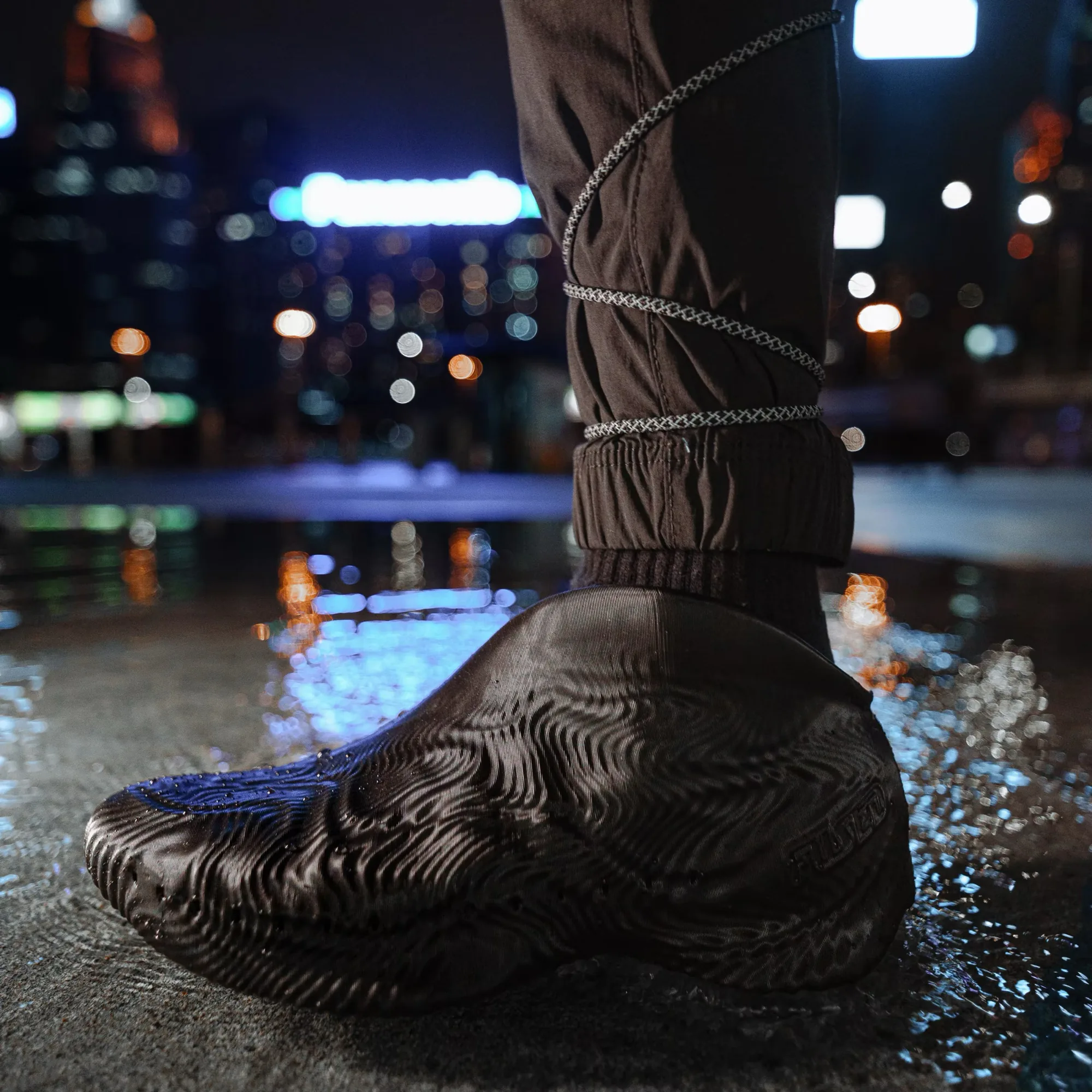 Fused Footwear — project image 06 by Roman Olinchuk. 香港攝影、創意影像及視覺敘事作品。