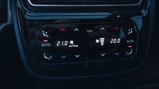 MERCEDES-BENZ EQE 2025 GREY Gebrauchtwagen - Galeriebild 17