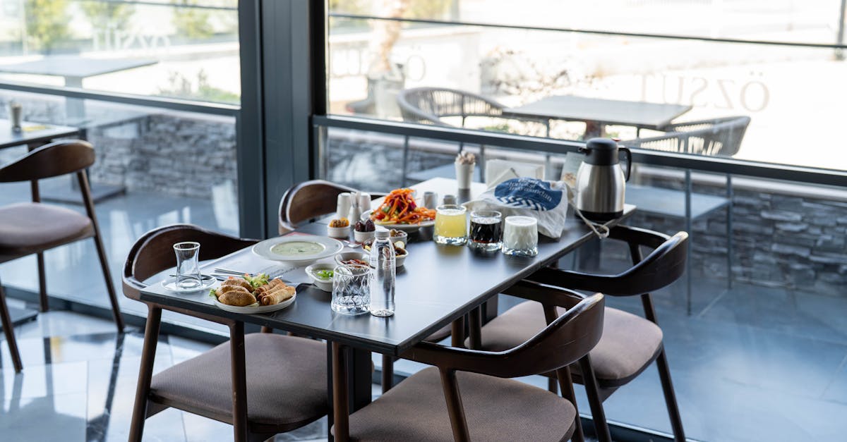 A beautifully arranged dining table in a Turkish restaurant with assorted dishes in Kahramanmaraş, T
