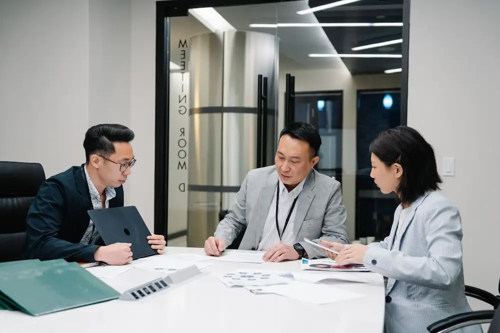 The complete guide to business and employee insurance in Hong Kong: the ten solutions every SME should know, what is mandatory, and where to start.