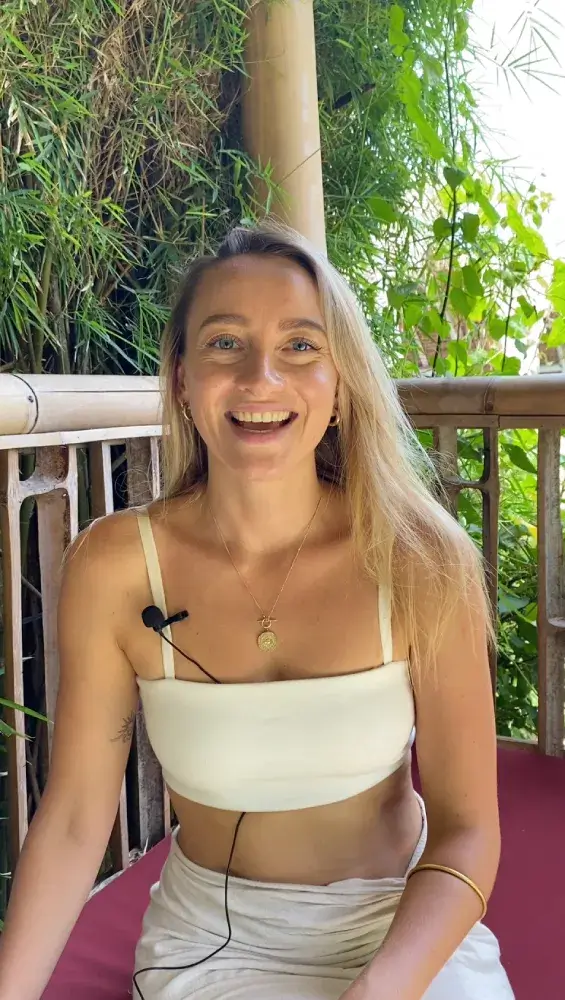 Video testimonial from Kiara sharing her life-changing 200h yoga teacher training experience in Bali