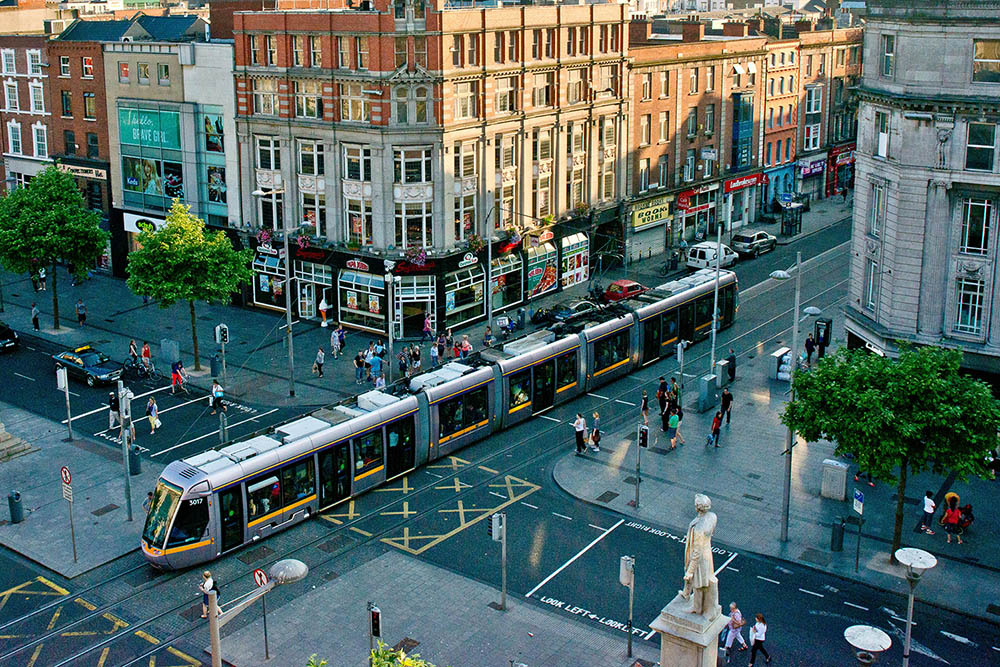 getting-around-dublin-train